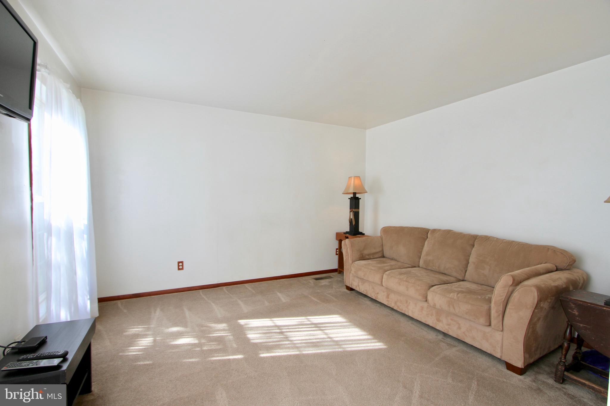 17 High Street Kenton, DE 19955 - Photo 9 of 31 Formal Livingroom