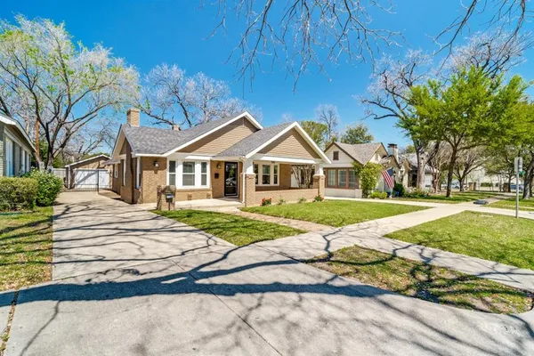 $4,000 | 3728 Bunting Avenue, Fort Worth, TX 76107