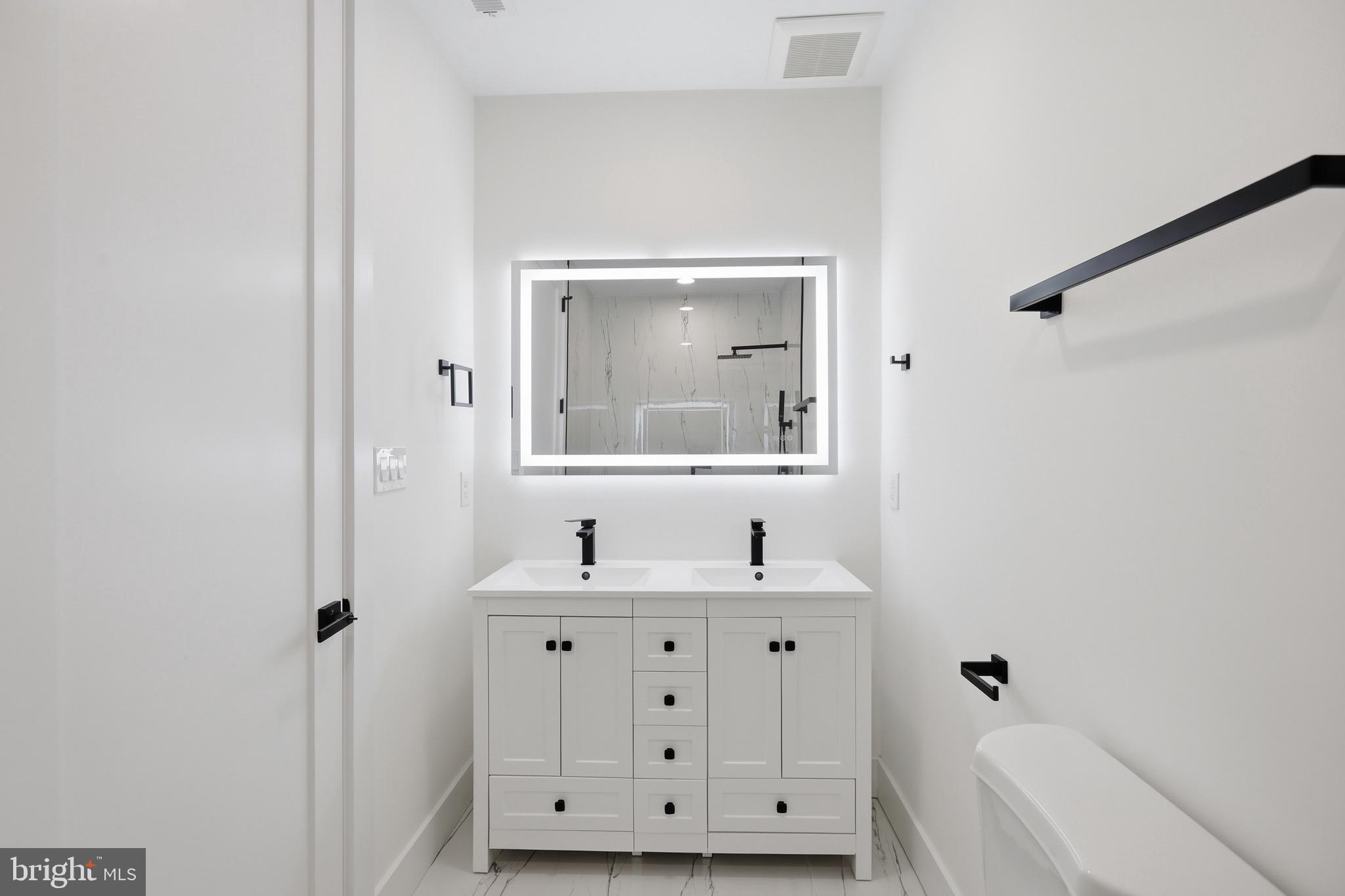 2105 M Street Northeast, Unit PH1 Washington, DC 20002 - Photo 26 of 33 Gallery Image 26