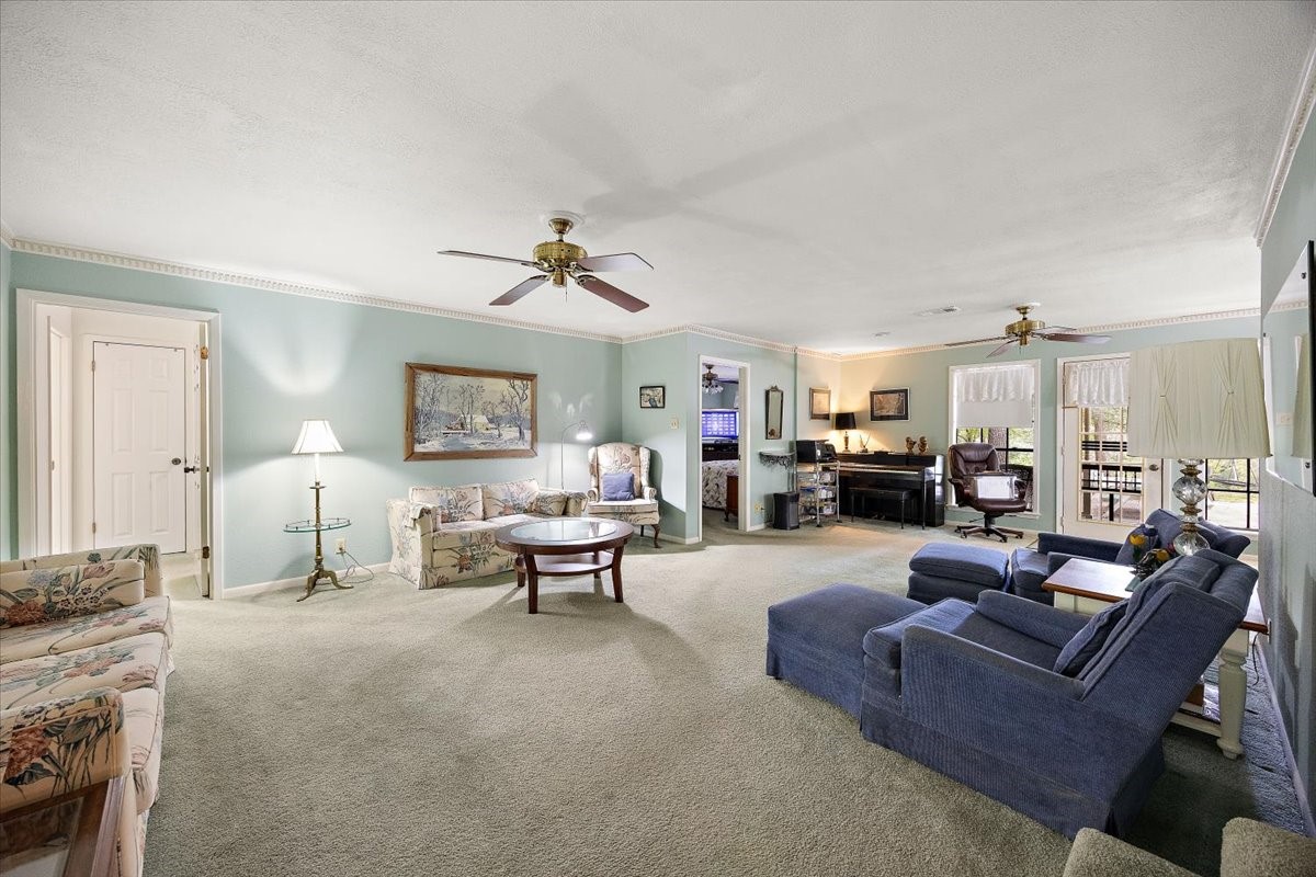 450 Four Notch Road Huntsville, TX 77340 - Photo 10 of 49 a living room with furniture