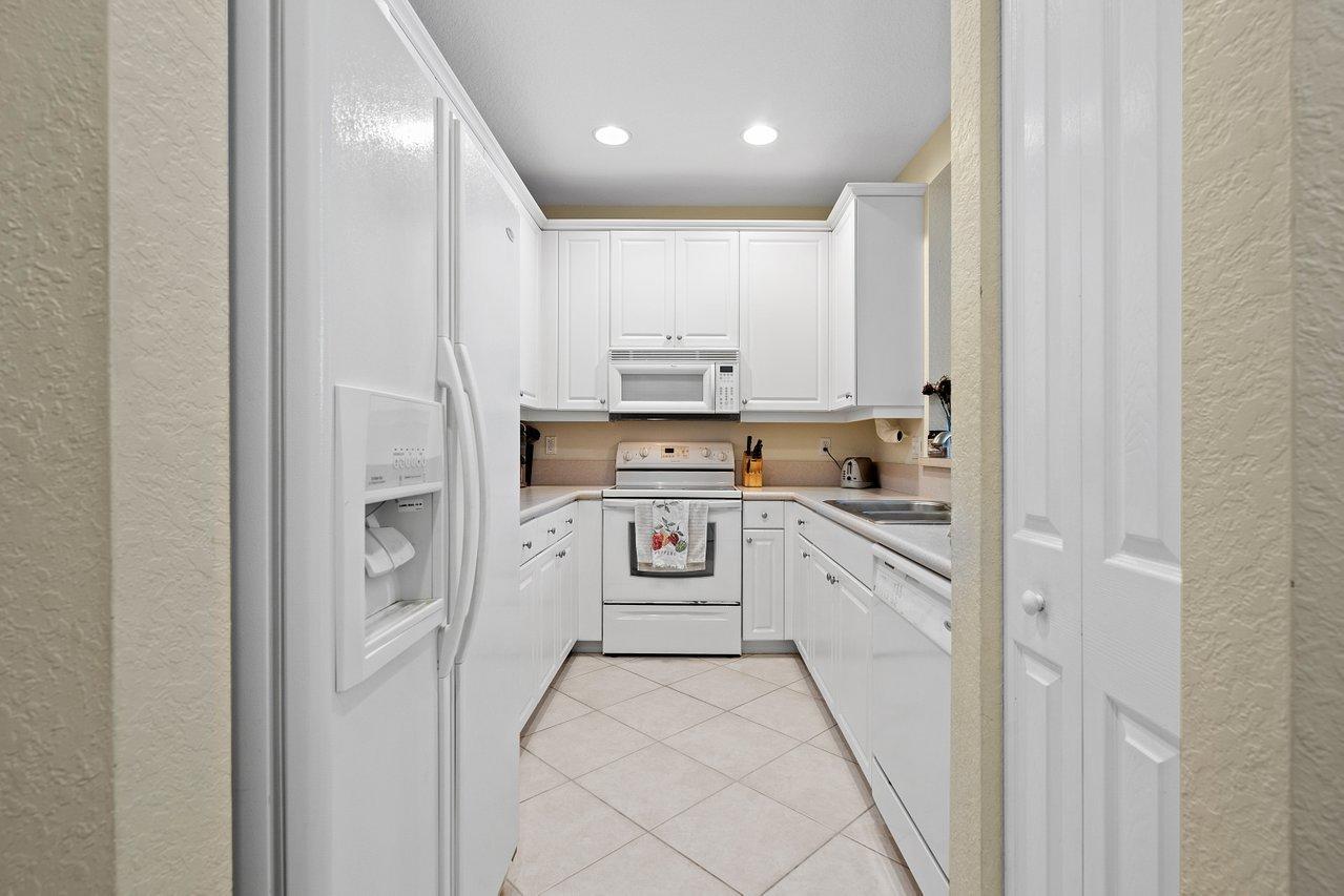 4245 East Main Street Jupiter, FL 33458 - Photo 11 of 44 4245EastMainStreet-Jupiter-FL-33458-SMAL