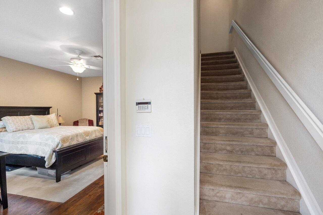 4245 East Main Street Jupiter, FL 33458 - Photo 7 of 44 First Floor entry