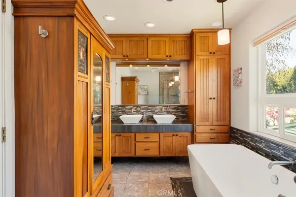 $340,000 | 1422 Kingston Road, Mount Shasta, CA 96067