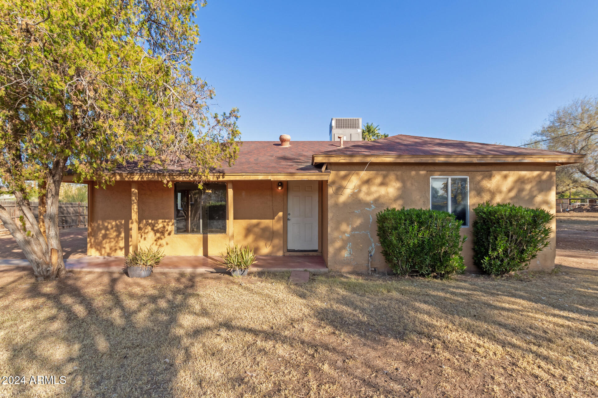1340 West Romley Road Phoenix, AZ 85041 - Photo 11 of 37 11 Romley