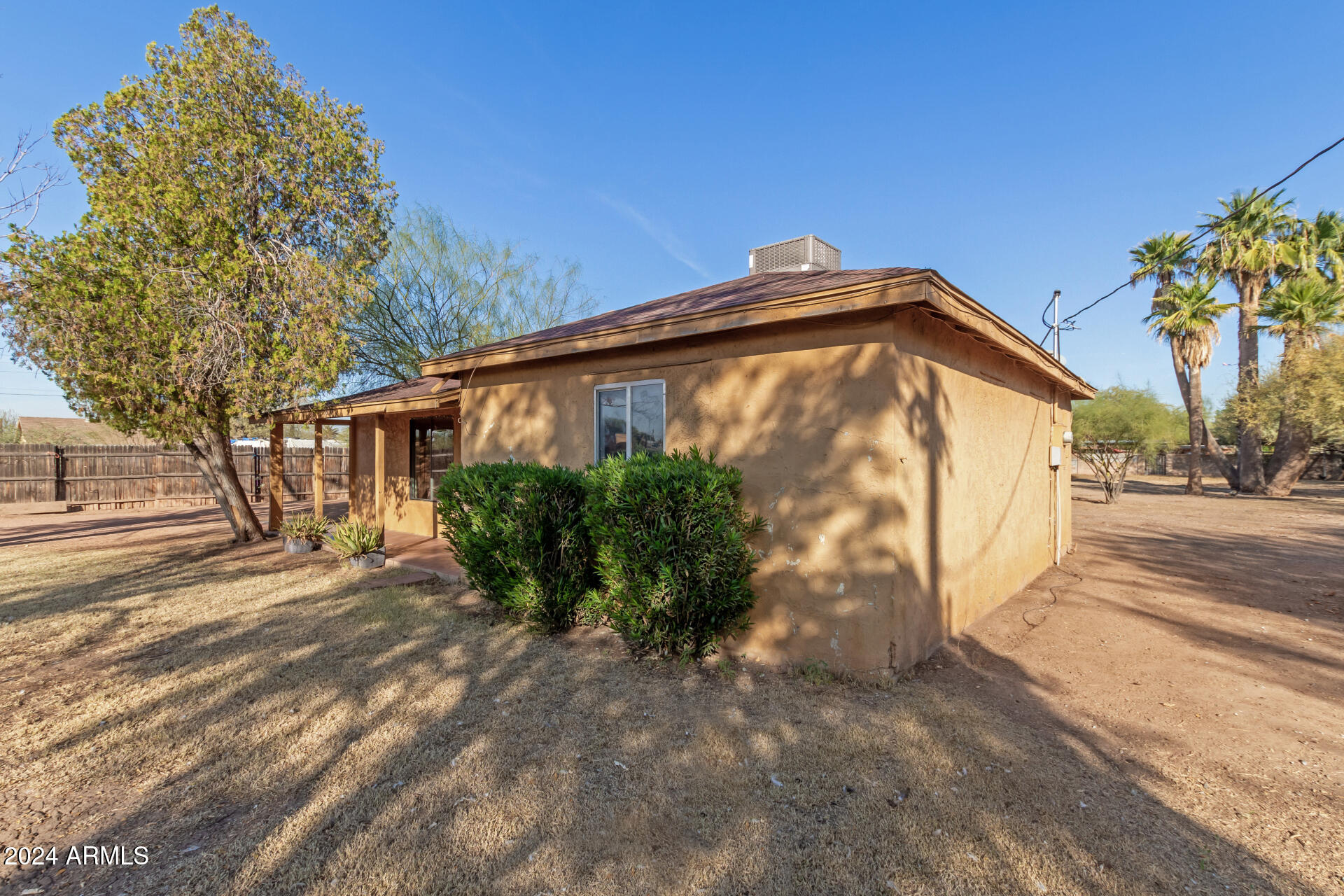 1340 West Romley Road Phoenix, AZ 85041 - Photo 8 of 37 08 Romley