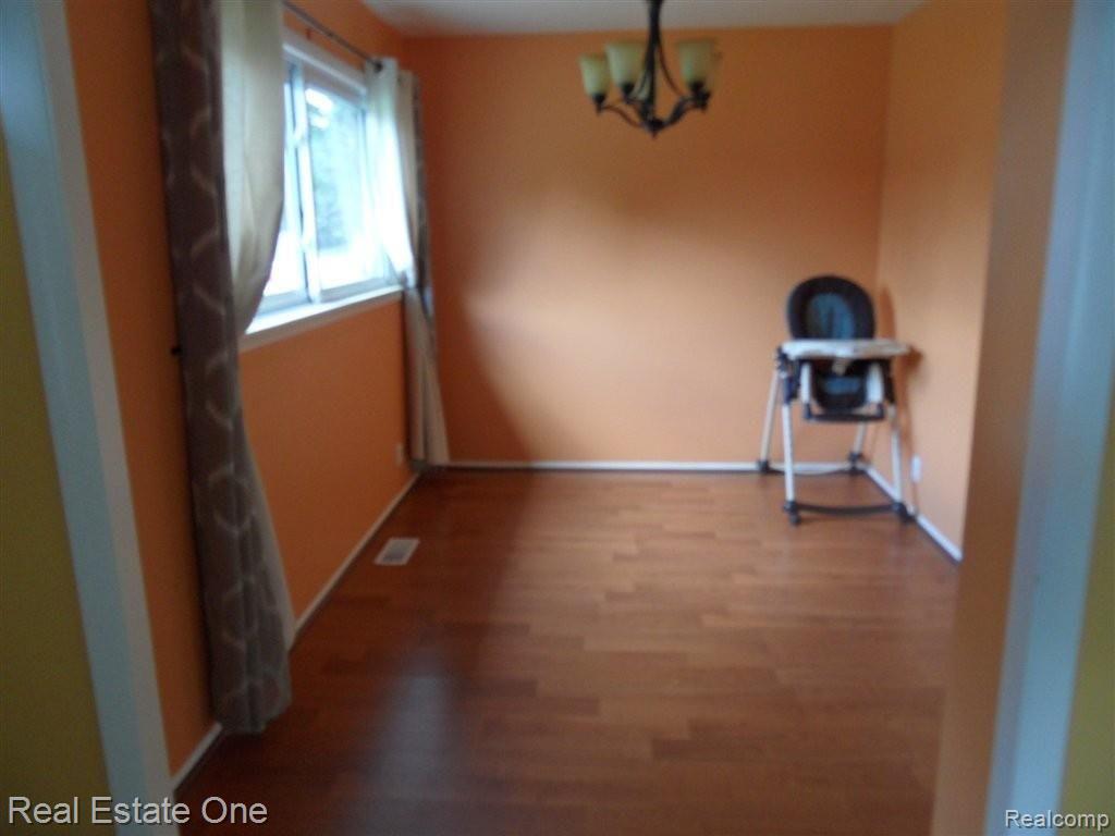 47147 Roland Street Utica, MI 48317 - Photo 7 of 23 roland 086.JPG