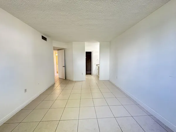 $159,000 | 9401 Lime Bay Boulevard, Unit 115, Tamarac, FL 33321