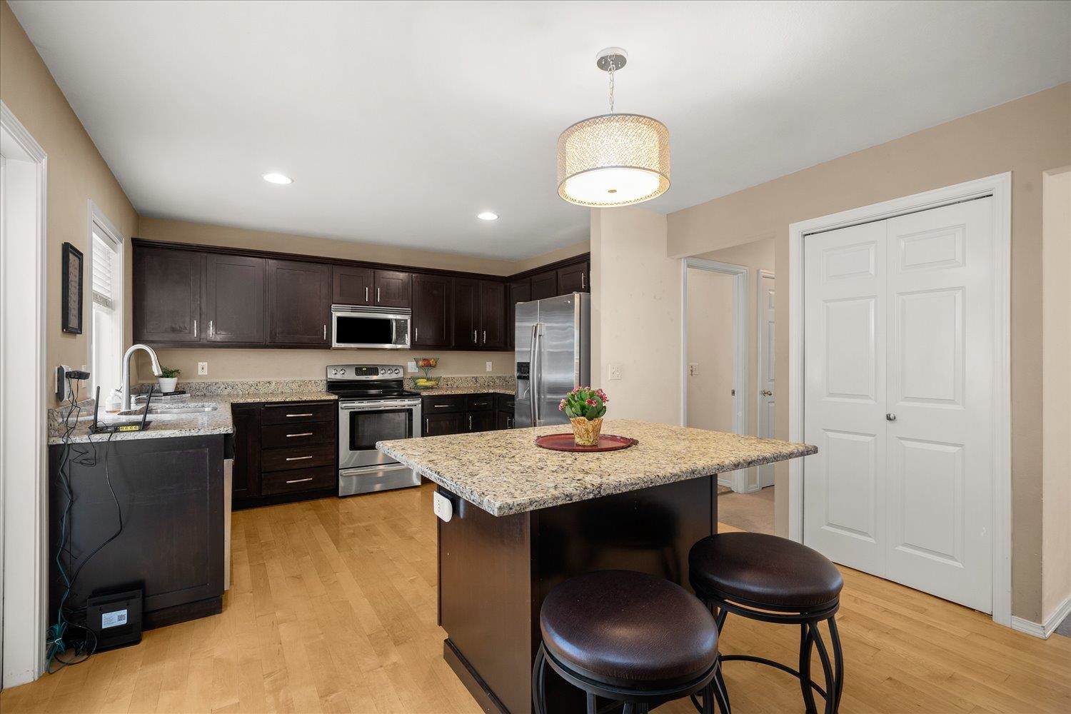 4208 South Tenfel Lane Spokane, WA 99223 - Photo 8 of 33