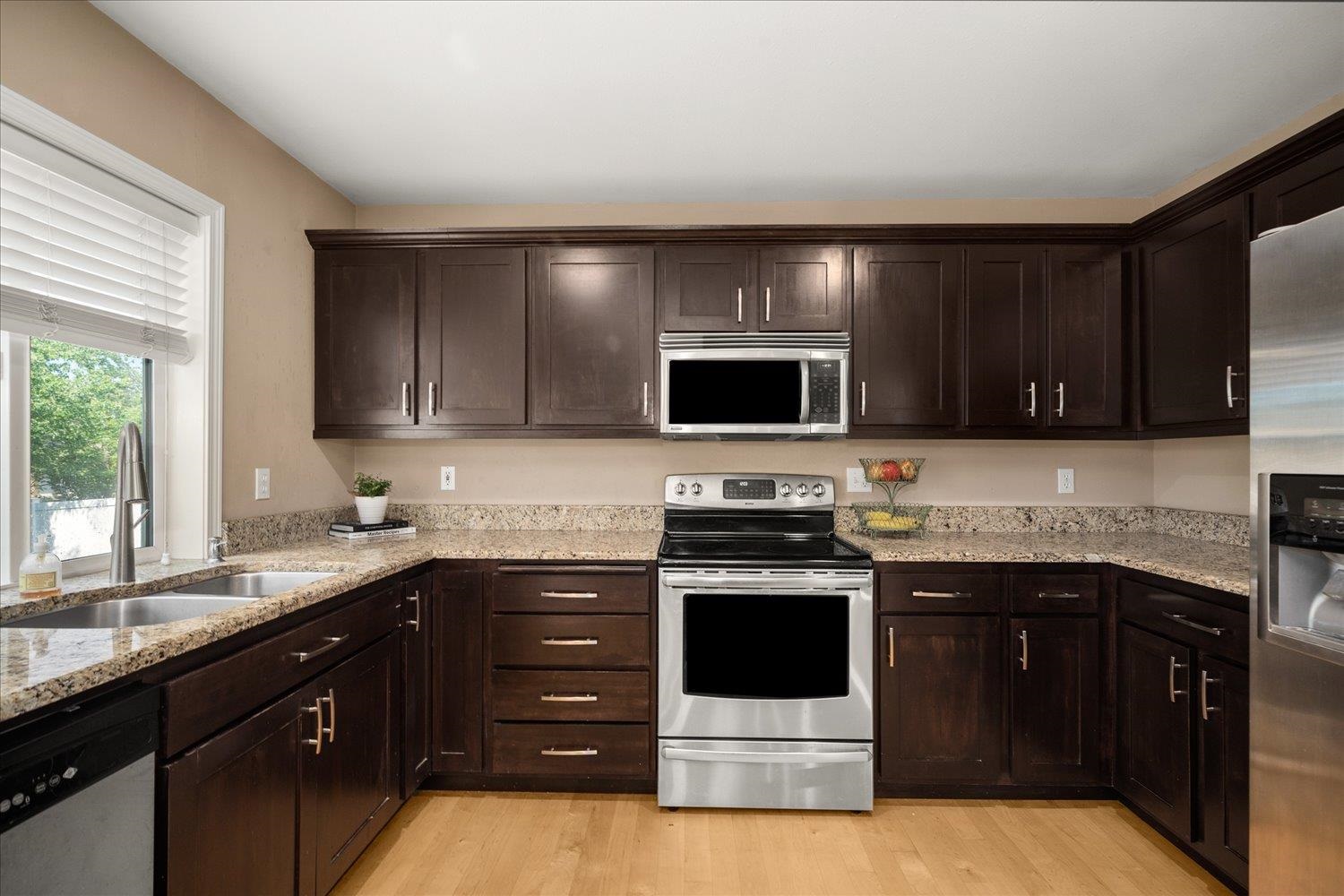 4208 South Tenfel Lane Spokane, WA 99223 - Photo 9 of 33