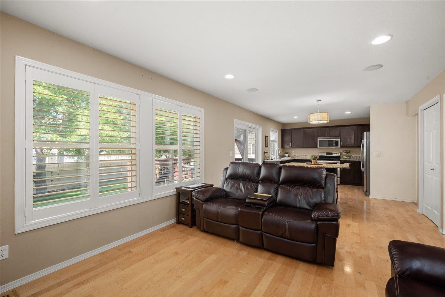 4208 South Tenfel Lane Spokane, WA 99223 - Photo 10 of 33