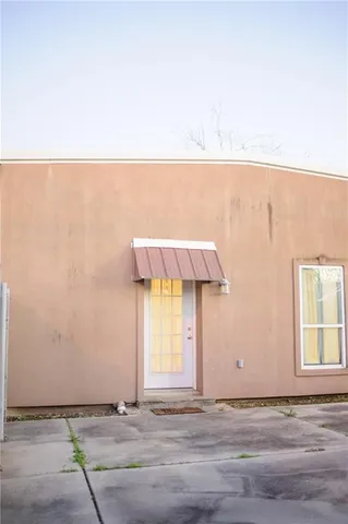 $1,800 | 16830 Highway 90, Des Allemands, LA 70030