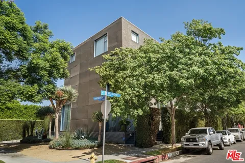 $1,200,000 | 7917 Willoughby Avenue, Unit 2, Los Angeles, CA 90046