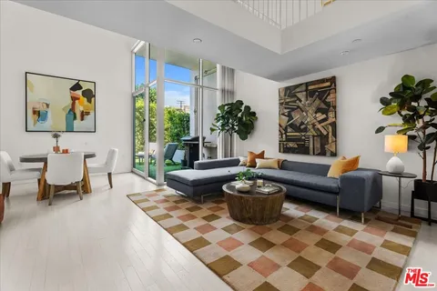 $1,200,000 | 7917 Willoughby Avenue, Unit 2, Los Angeles, CA 90046