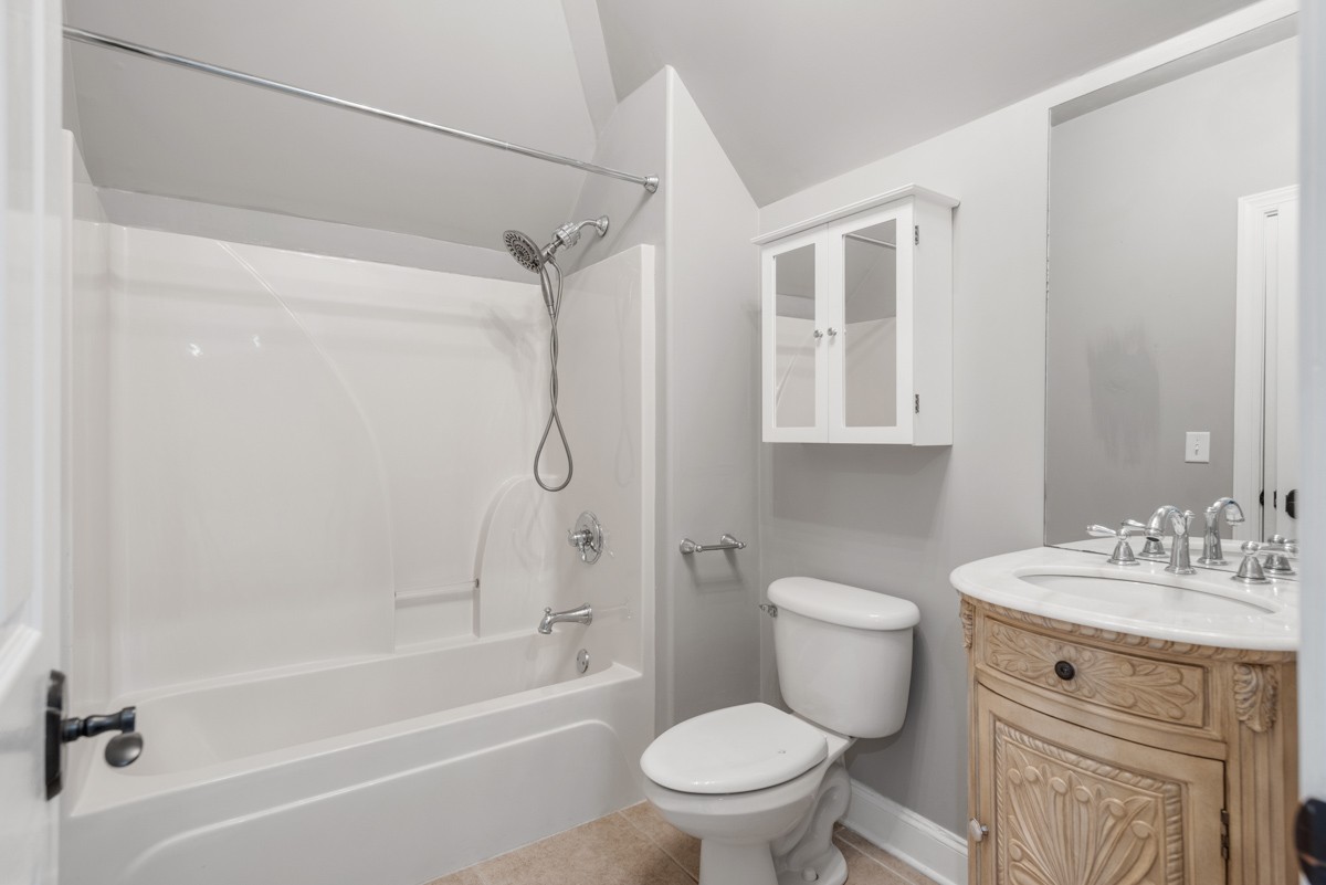 619 Ridgecrest Lane Lebanon, TN 37087 - Photo 30 of 48 BATHROOM 2