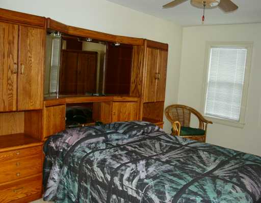 15 Viking Road Cranston, RI 02910 - Photo 7 of 8 Master Bedroom.