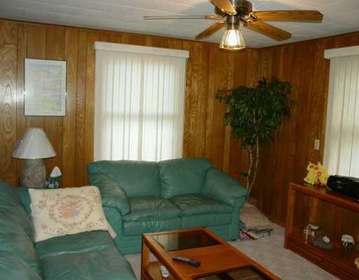 15 Viking Road Cranston, RI 02910 - Photo 8 of 8 Den/Family/Great Room.