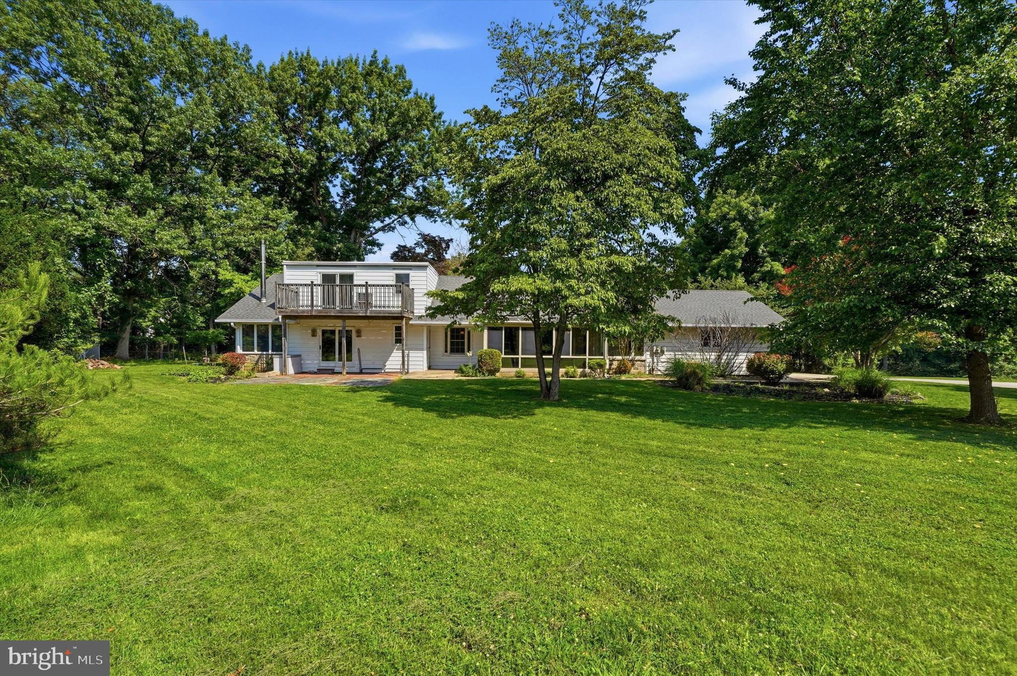 937 Palmers Mill Road Media, PA 19063 - Photo 2 of 33