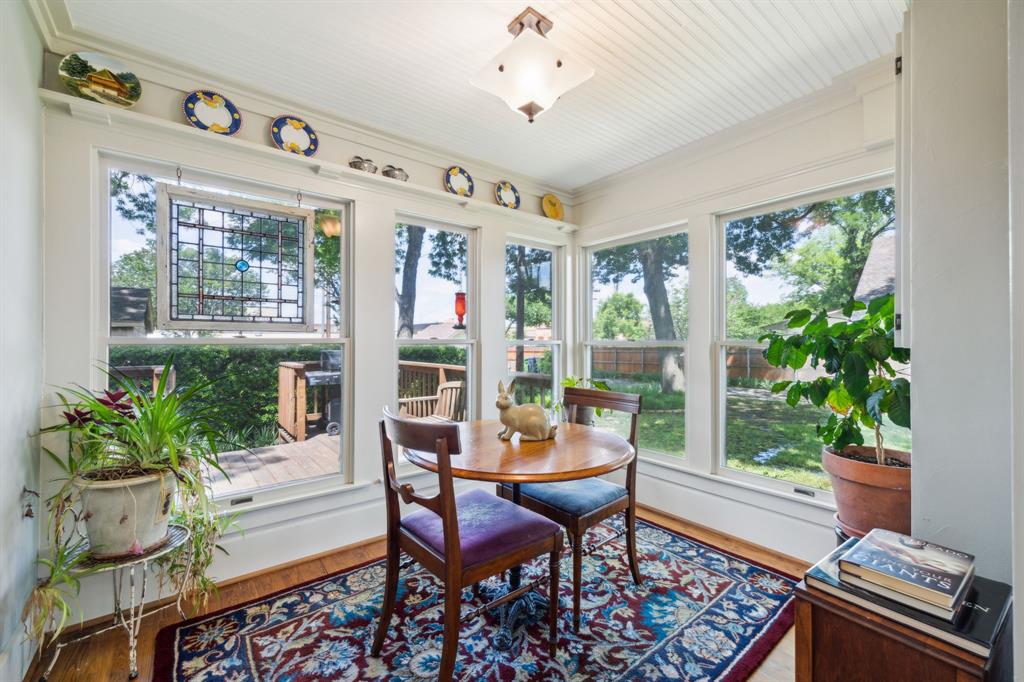 411 South 11th Street Garland, TX 75040 - Photo 17 of 39 Sunroom