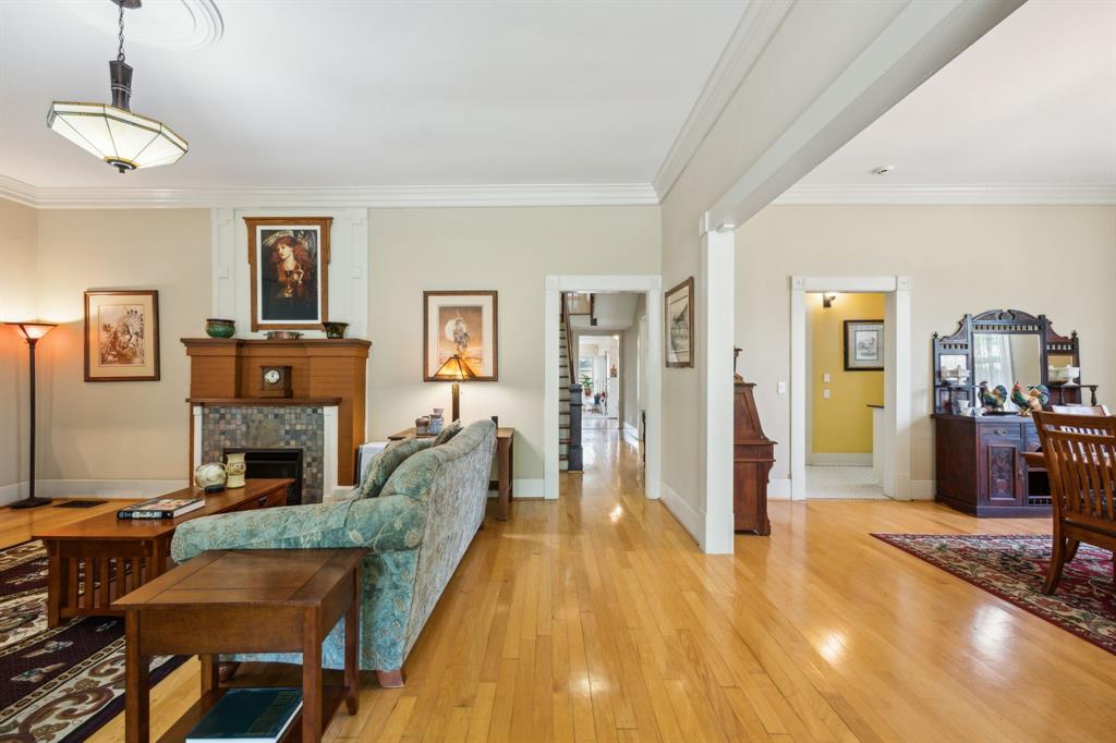 411 South 11th Street Garland, TX 75040 - Photo 6 of 39 For Media-Packet login:https://listings.fullpackagemedia.com/sites/gemlbnx/unbranded