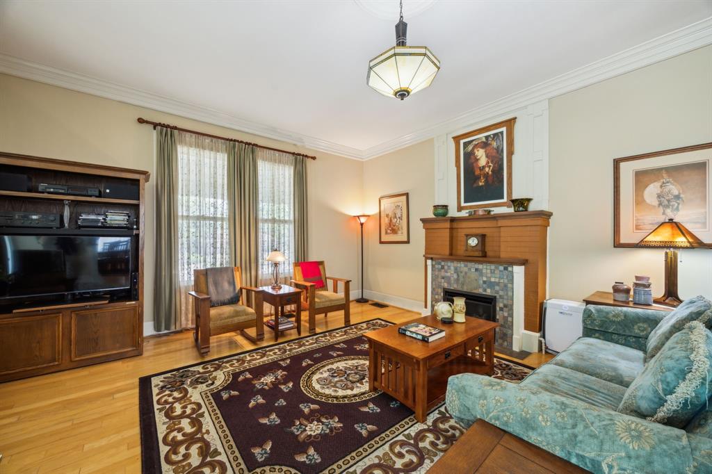 411 South 11th Street Garland, TX 75040 - Photo 7 of 39