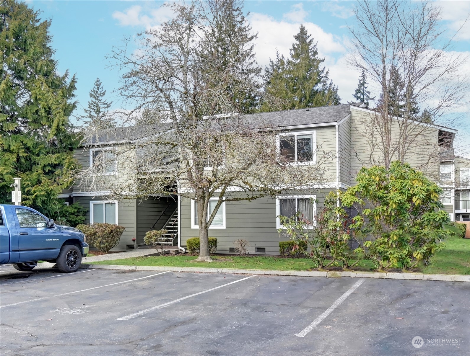 820 Cady Road, Unit F208 Everett, WA 98203 - Photo 1 of 25 Gallery Image 1