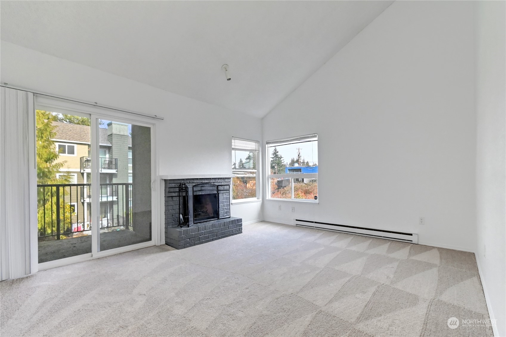820 Cady Road, Unit F208 Everett, WA 98203 - Photo 3 of 25 Gallery Image 3