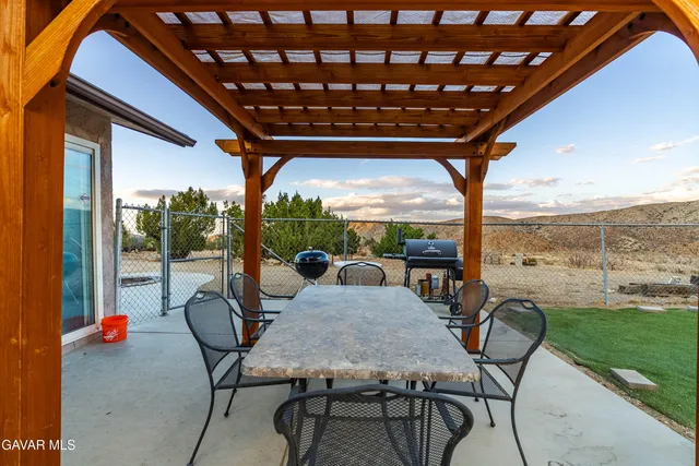 $359,990 | 29210 Cruthers Creek Road, Pearblossom, CA 93553