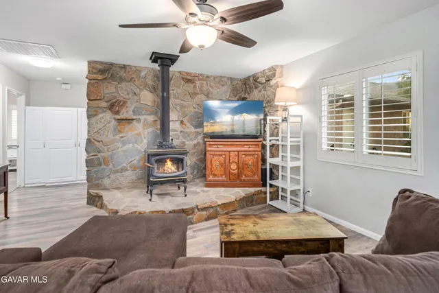 $359,990 | 29210 Cruthers Creek Road, Pearblossom, CA 93553