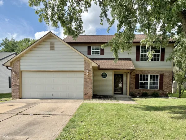 $220,000 | 1025 East Killian Drive, Mooresville, IN 46158