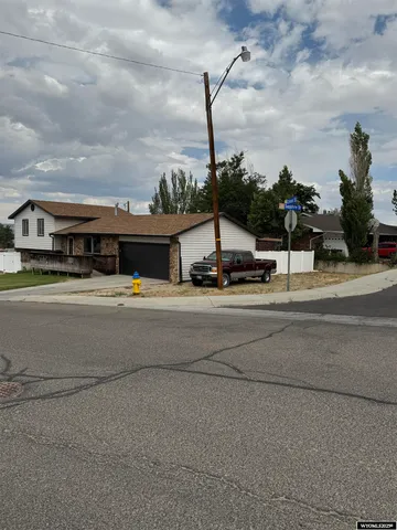 $329,000 | 1805 Carson Street, Rock Springs, WY 82901