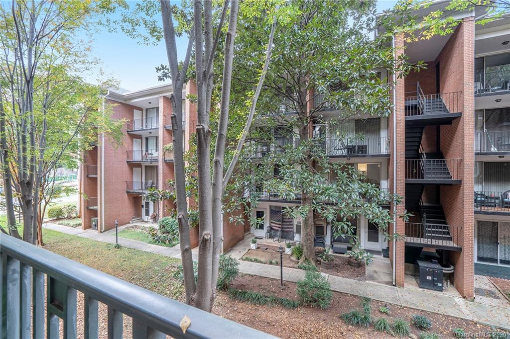 416 Queens Road, Unit 4 Charlotte, NC 28207 - Photo 13 of 26 Gallery Image 13