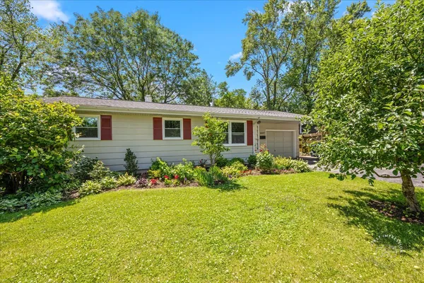 $2,500 | 1607 Oak Street, St. Charles, IL 60174