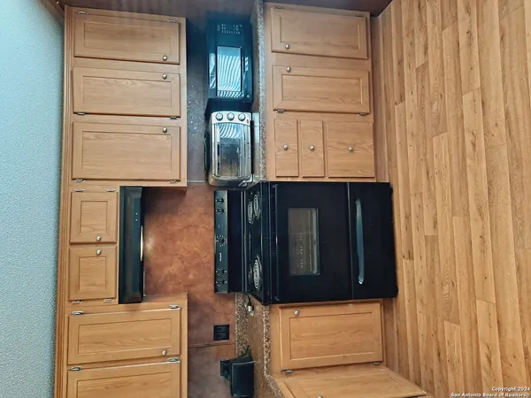 $1,450,000 | 636 Farm To Market Road 2790, Lytle, TX 78052