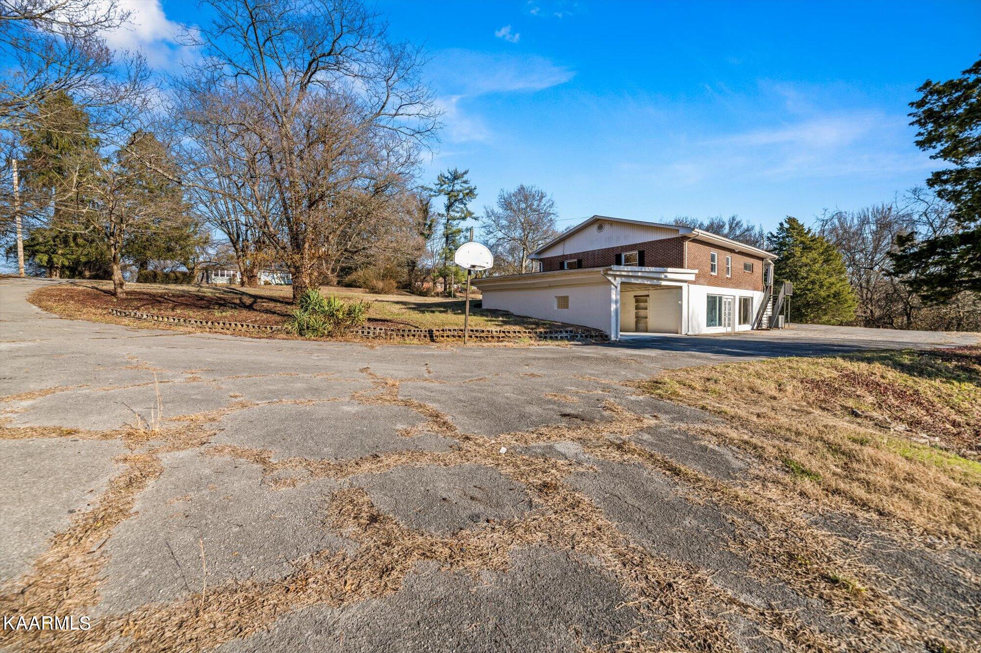 1525 Riverside Road Knoxville, TN 37914 - Photo 20 of 24 20-1525-Riverside-Rd-Knoxville-TN-20