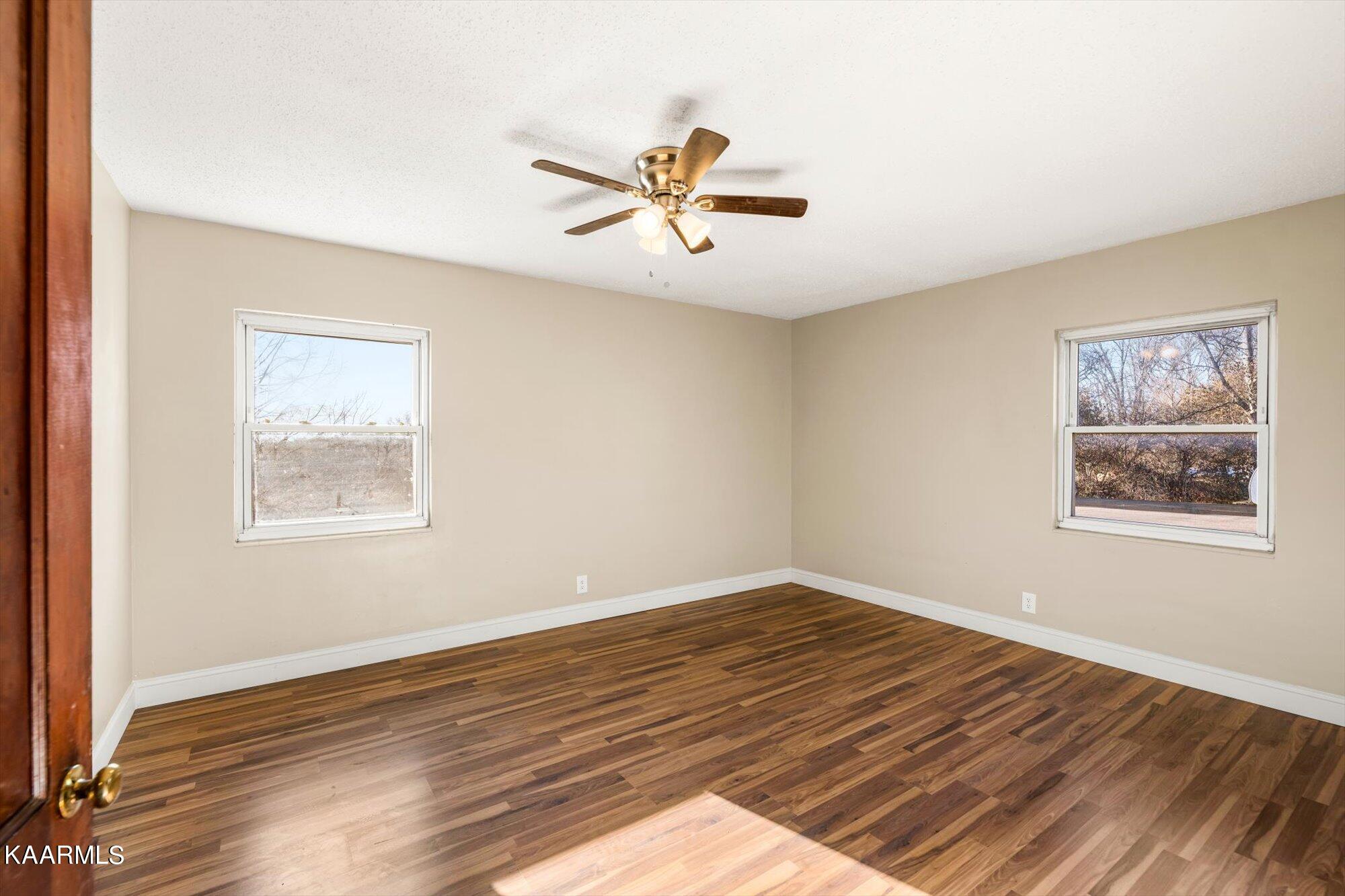 1525 Riverside Road Knoxville, TN 37914 - Photo 10 of 24 14-1525-Riverside-Rd-Knoxville-TN-14