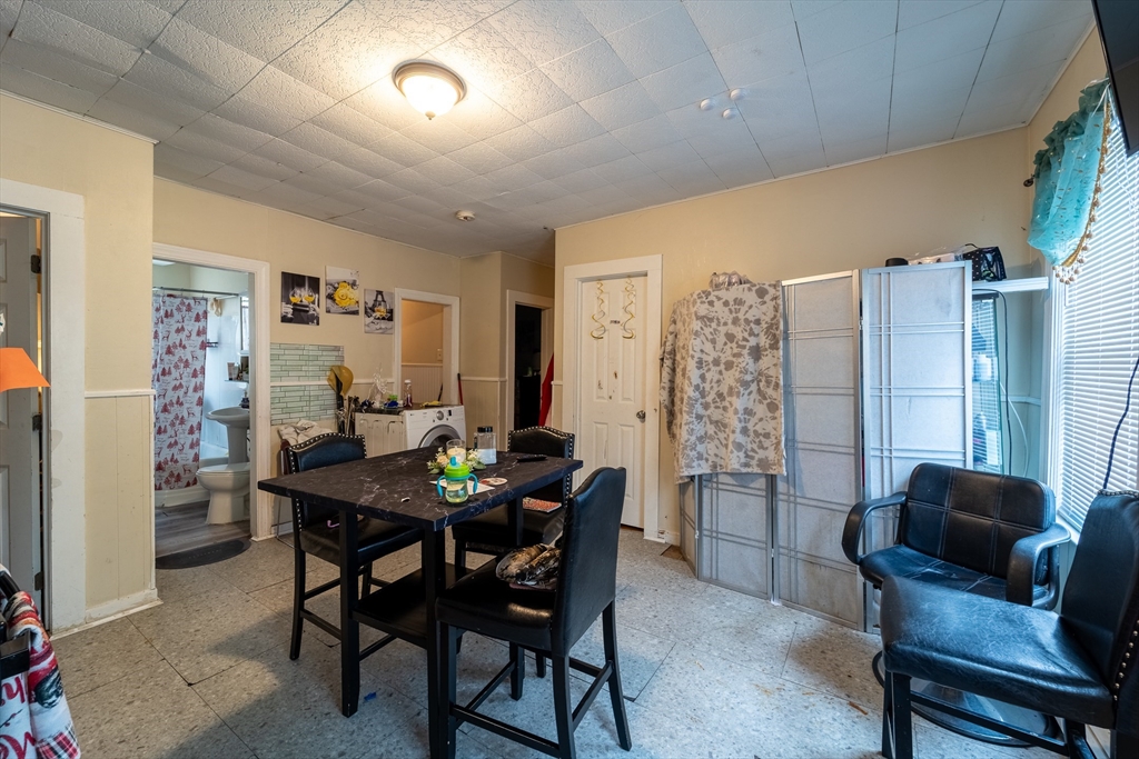 78 Gage Street Worcester, MA 01604 - Photo 24 of 25 a view of a dining room with furniture