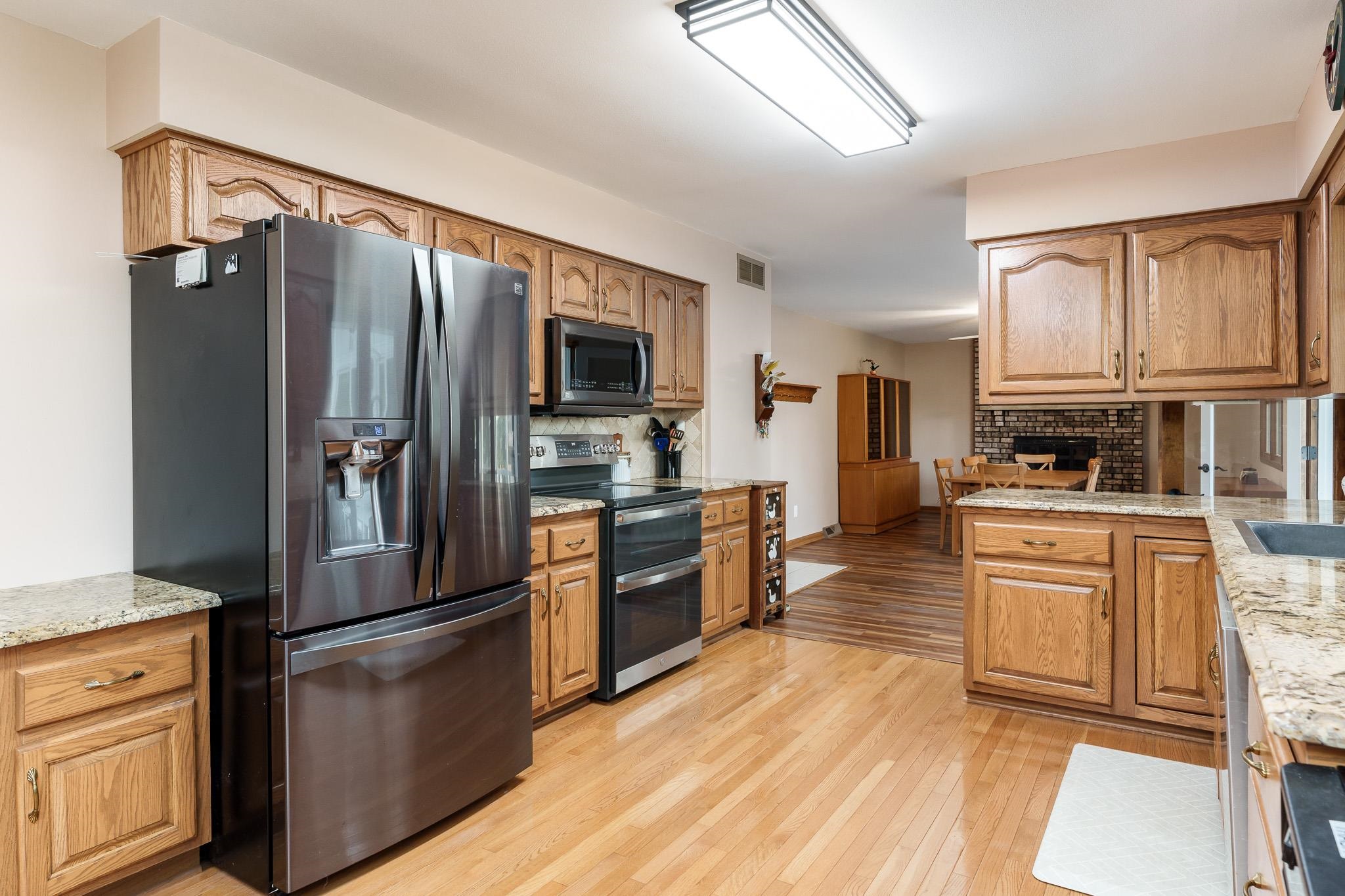 210 McCurry Road Roscoe, IL 61073 - Photo 12 of 77 Gallery Image 12