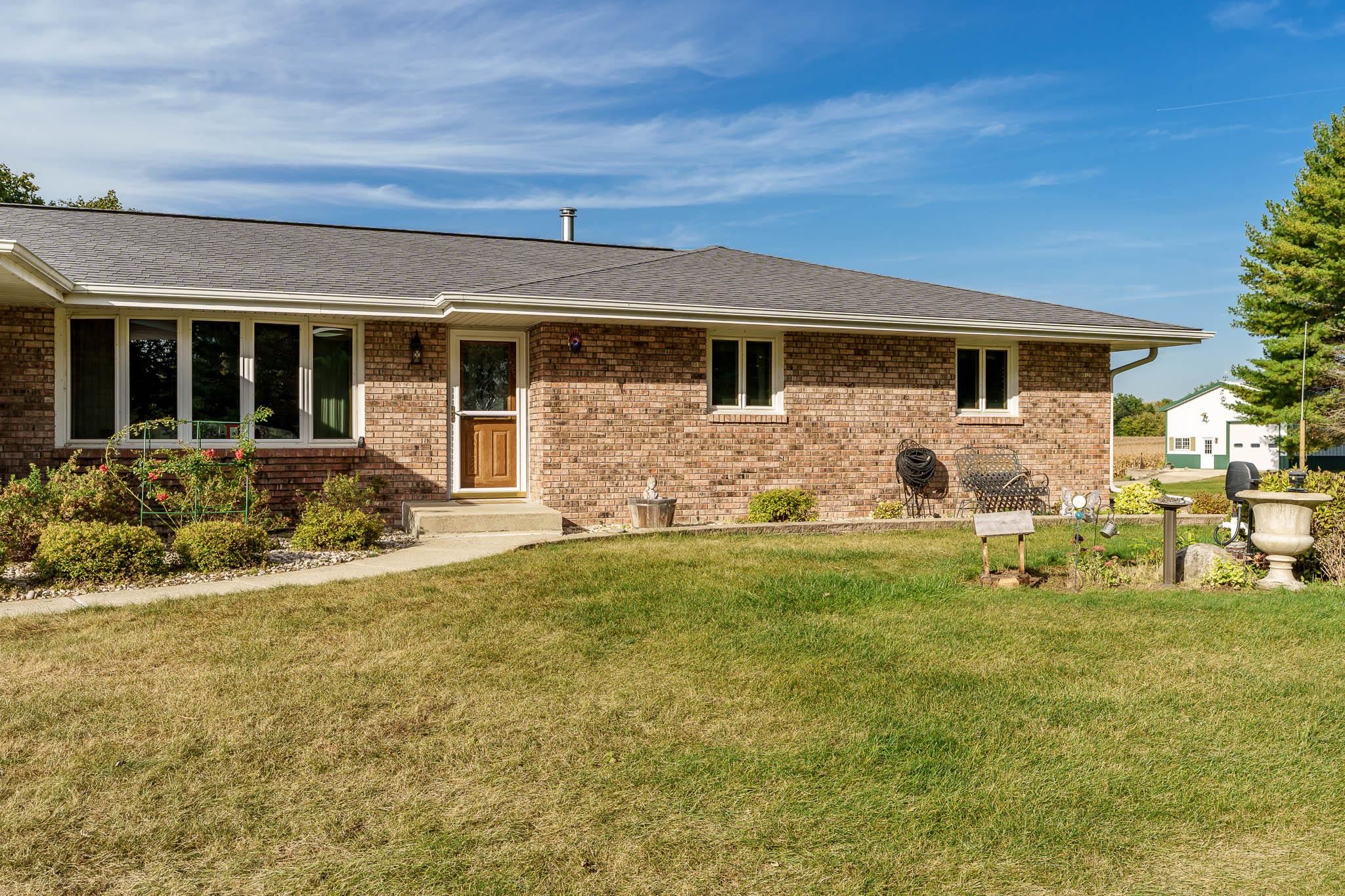 210 McCurry Road Roscoe, IL 61073 - Photo 4 of 77 Gallery Image 4