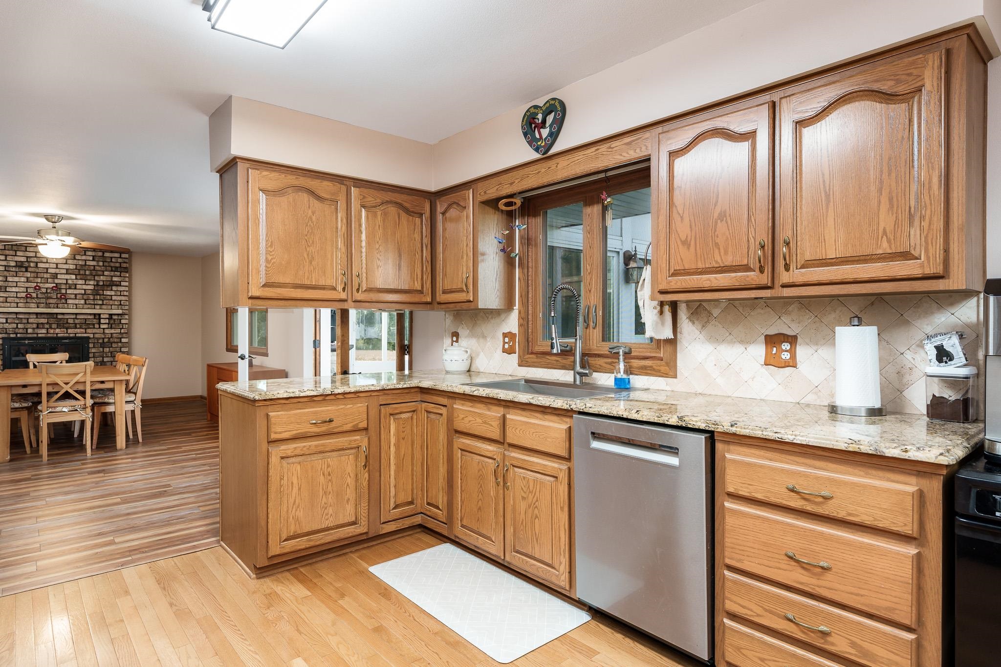 210 McCurry Road Roscoe, IL 61073 - Photo 9 of 77 Gallery Image 9