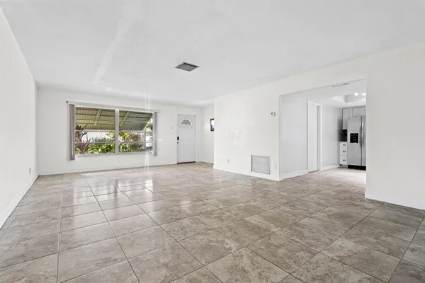 $2,450 | 111 Northwest 31st Street, Pompano Beach, FL 33064
