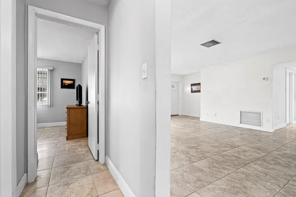 $2,450 | 111 Northwest 31st Street, Pompano Beach, FL 33064