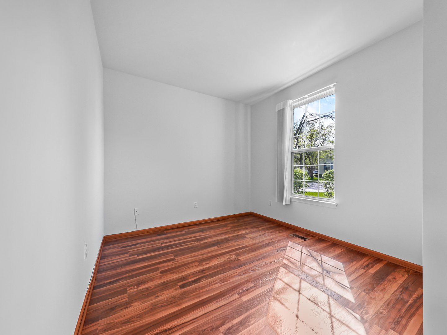 1566 Benzie Circle Romeoville, IL 60446 - Photo 4 of 24
