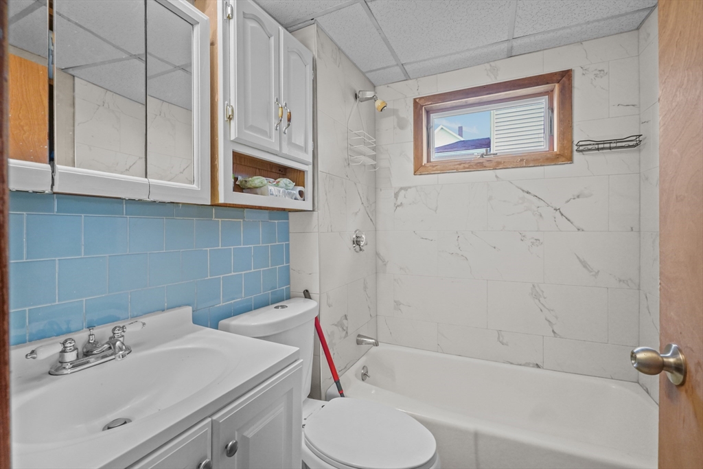 111 Park Street Fall River, MA 02721 - Photo 33 of 37