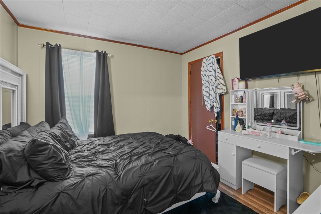 111 Park Street Fall River, MA 02721 - Photo 6 of 37