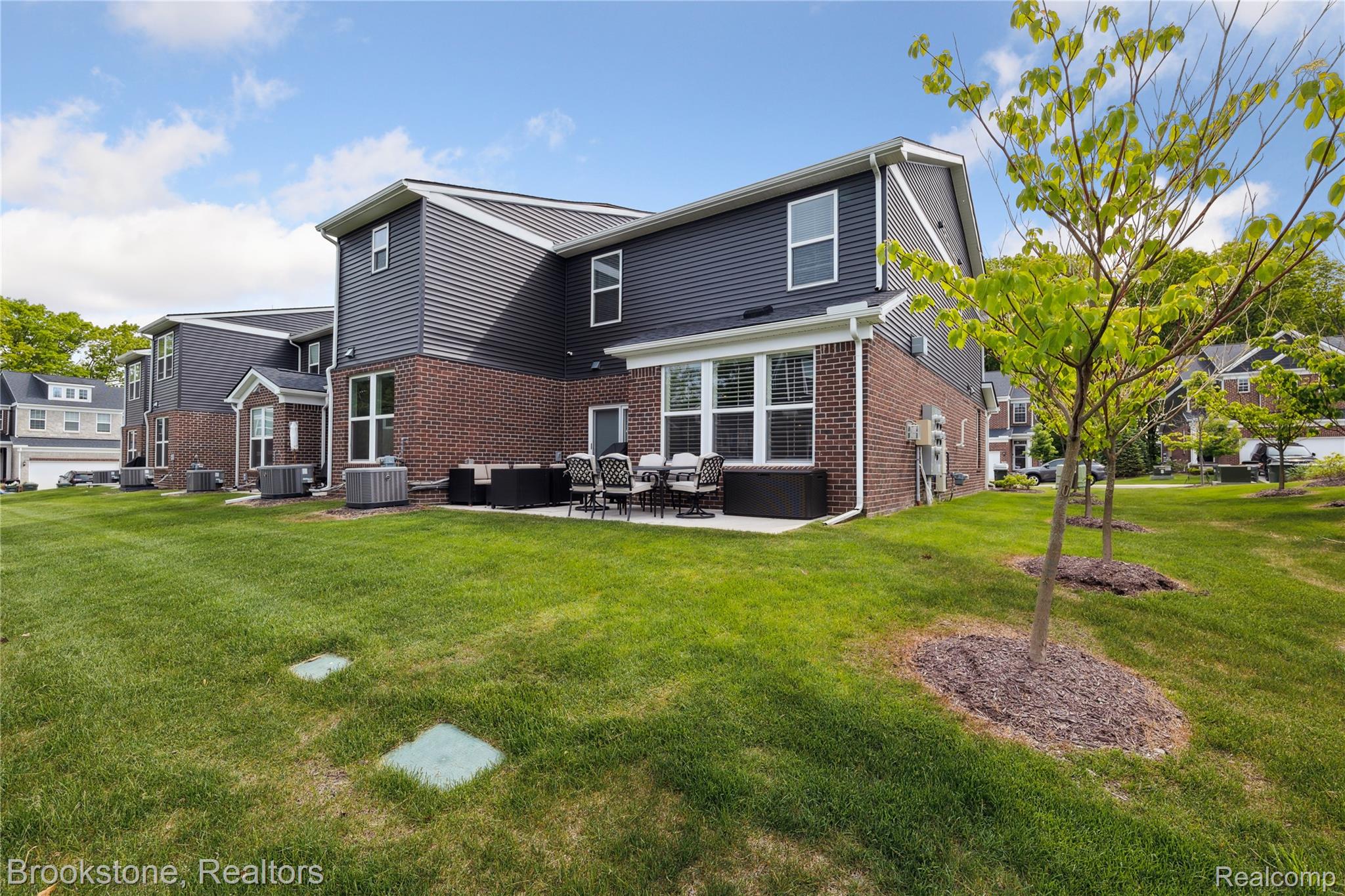 765 Hummingbird Drive Rochester, MI 48307 - Photo 44 of 47 45-765-Hummingbird-Dr-Rochester-Hills-MI-48307-WindowStill-37.jpg