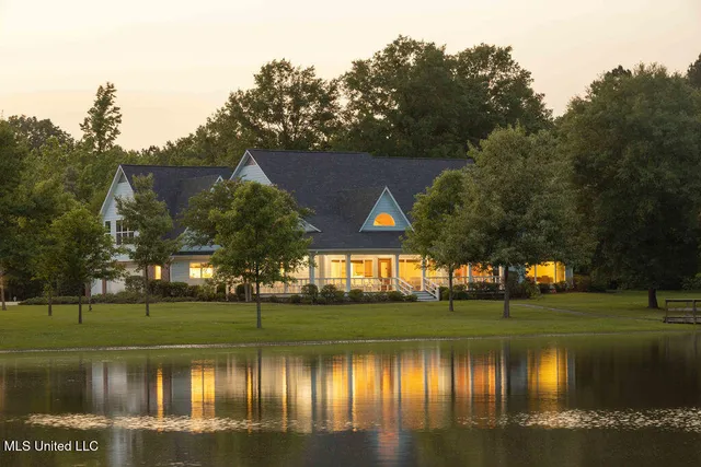 $1,089,000 | 112 BlackBerry Creek Road, Flora, MS 39071