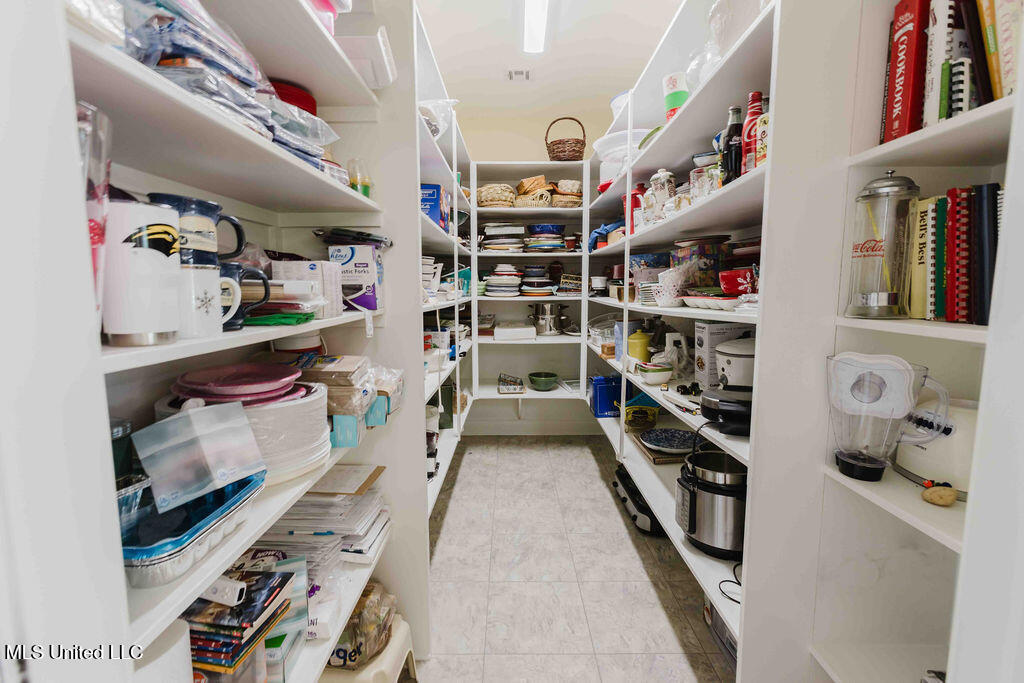 112 BlackBerry Creek Road Flora, MS 39071 - Photo 18 of 63 16