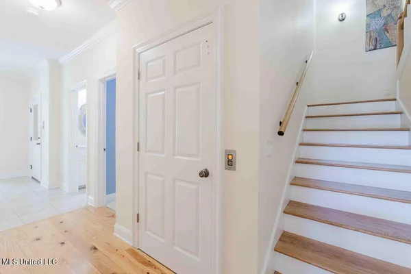 $1,025,000 | 112 BlackBerry Creek Road, Flora, MS 39071