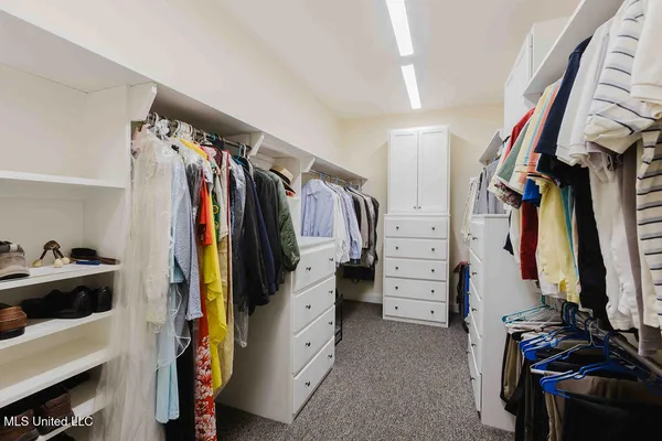 $1,025,000 | 112 BlackBerry Creek Road, Flora, MS 39071