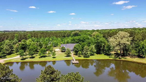 $1,025,000 | 112 BlackBerry Creek Road, Flora, MS 39071